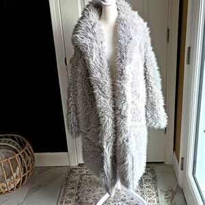 NEW! EXQUISITE HEAVY WEIGHT HOODED FAUX FUR COAT